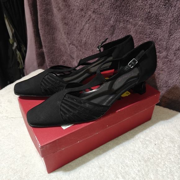 Vaneli Black Strappy Heels - Picture 1 of 10